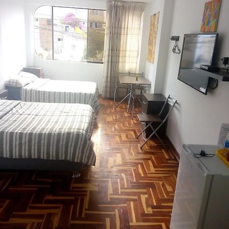 Peruvian Family Hostal Miraflores 利马 外观 照片