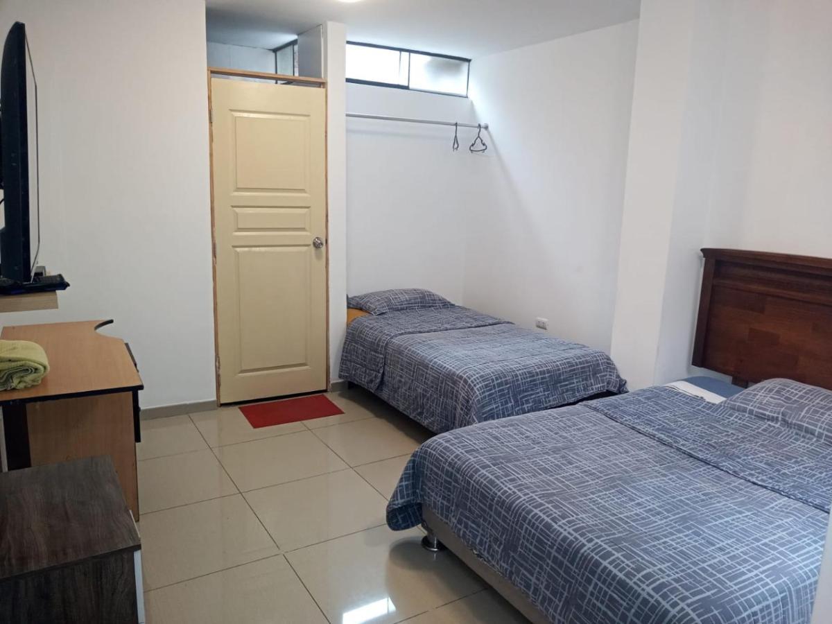 Peruvian Family Hostal Miraflores 利马 外观 照片