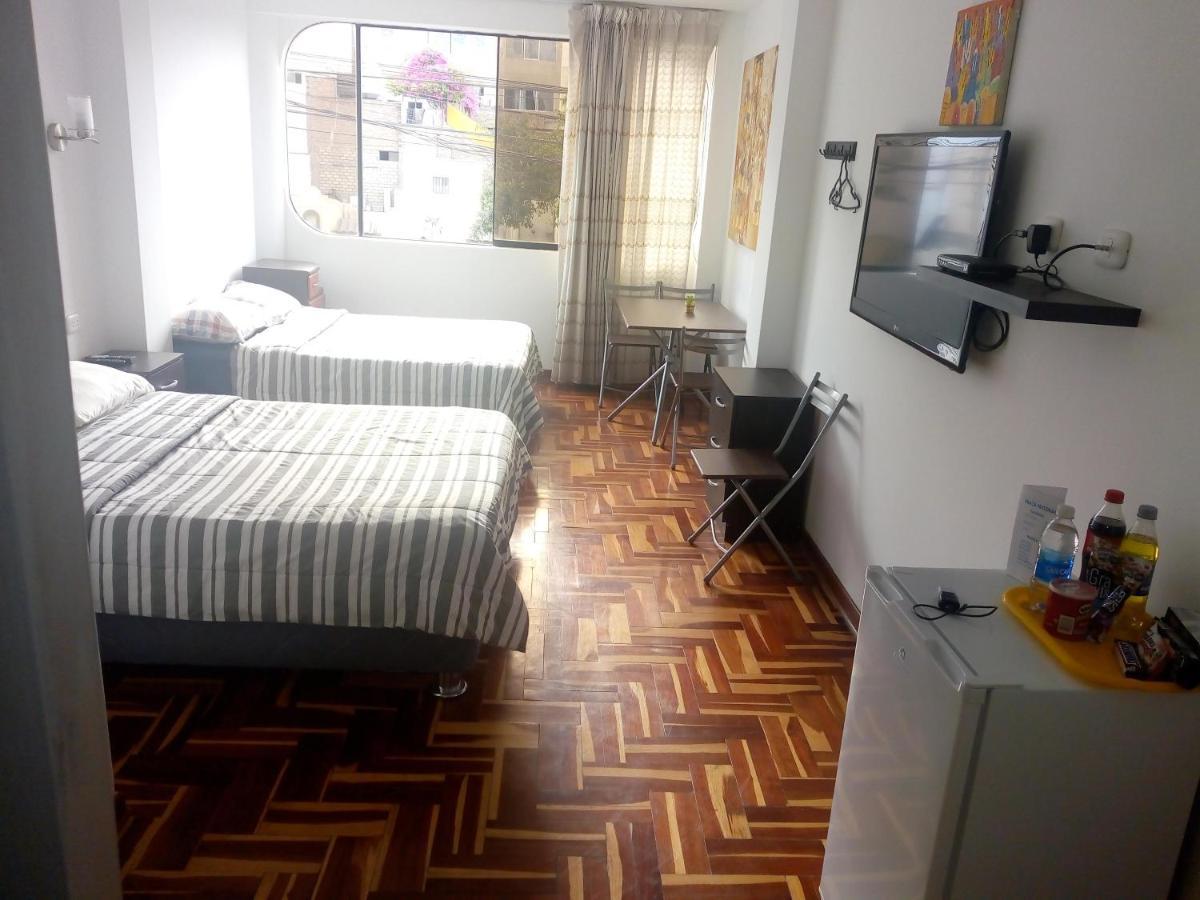 Peruvian Family Hostal Miraflores 利马 外观 照片